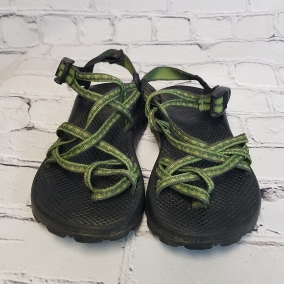 Chaco zx/2 green black toe loop sandals - Picture 3 of 9